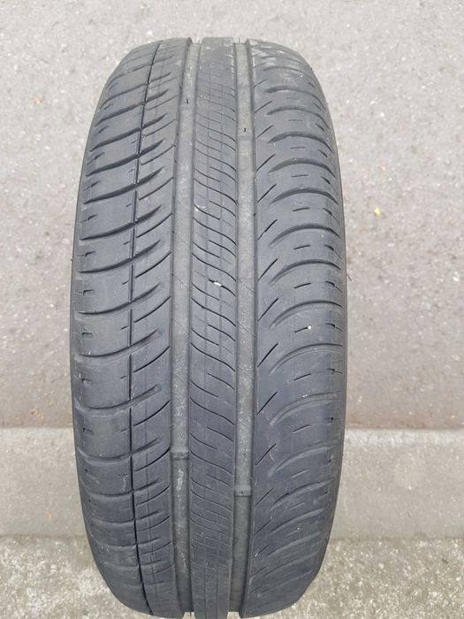 vand 4 anvelope Michelin 175/65/14 de vara aproape noi