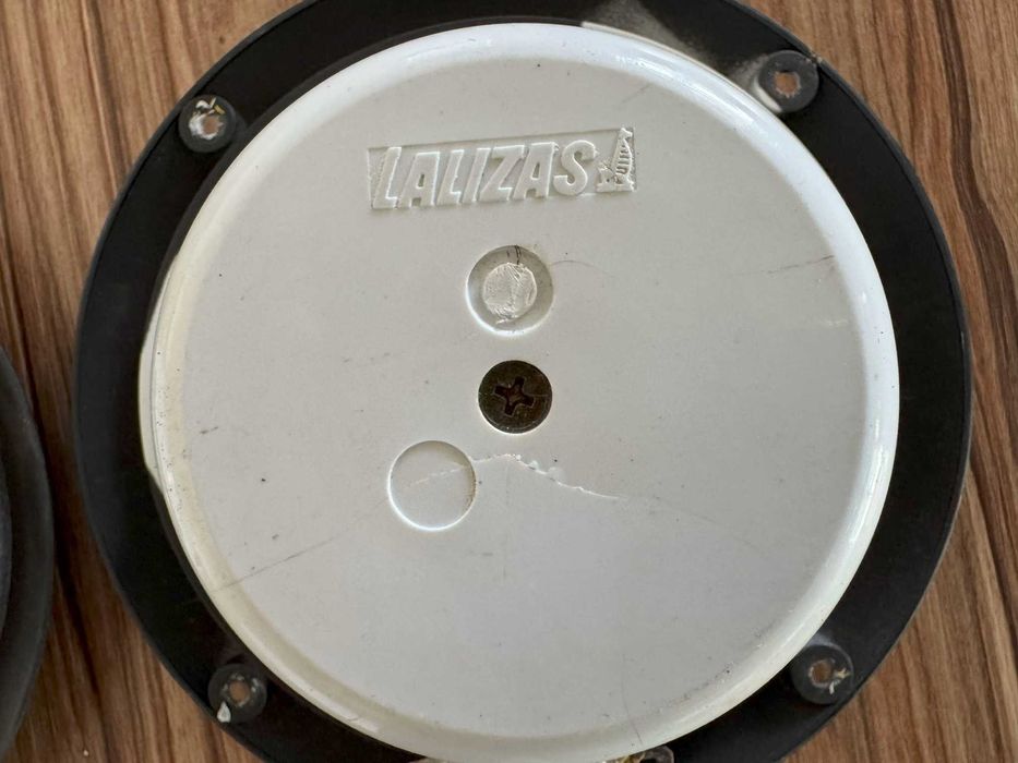 Морски Sub JBL със собствен усилвател