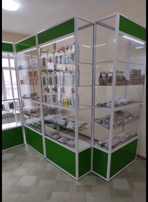 Продам витрины с подсветкой