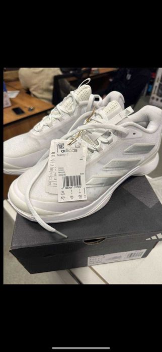 Оригинал adidas новые привозные размер 39