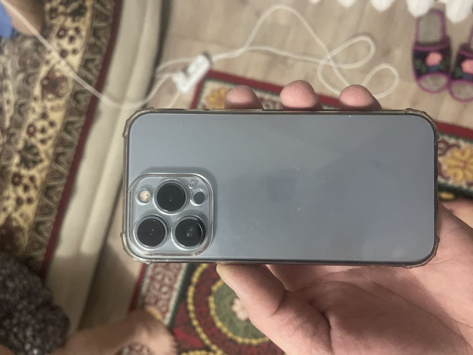 Продам Айфон 13 про