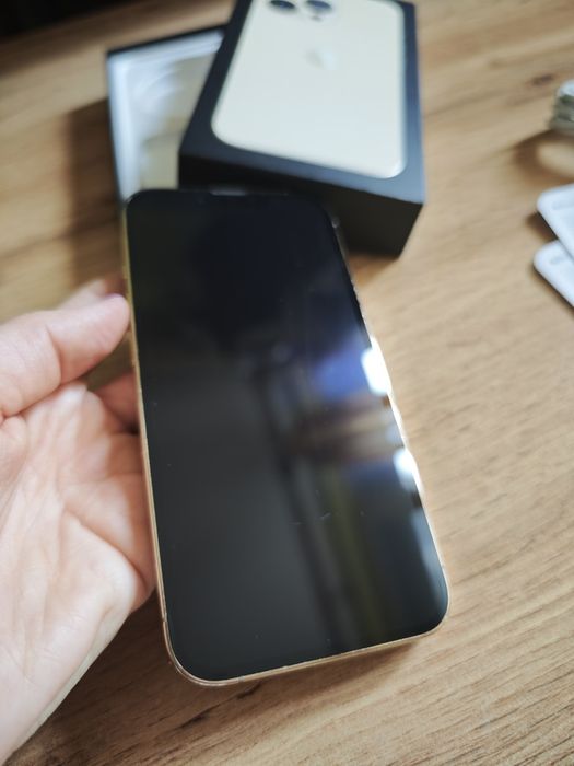 iPhone 13 Pro 128GB Gold + Apple Watch SE 44mm
