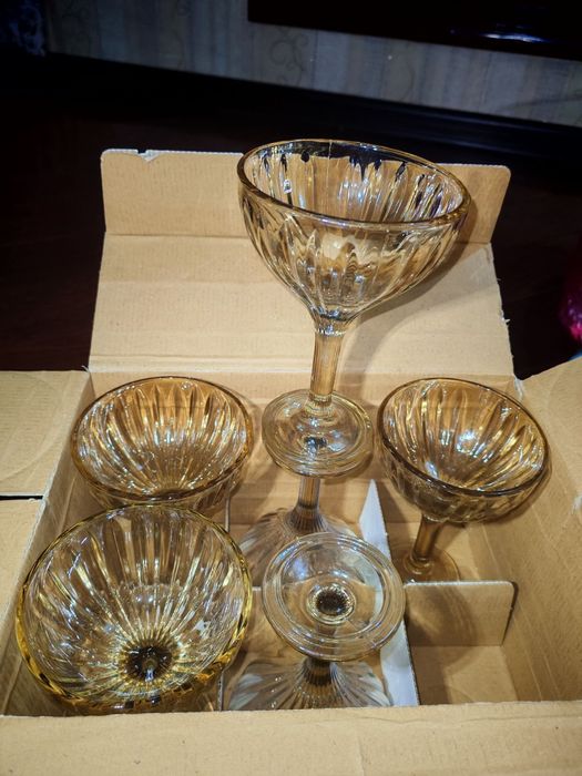 Posuda nabor 32talik+martinka 6ta