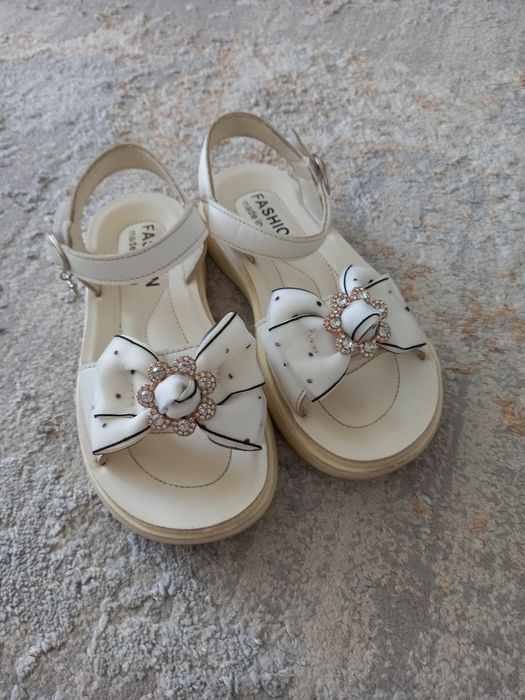 Сандалии детские