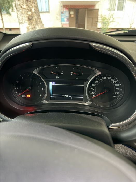 Chevrolet Malibu 2.5 AT • 2018 • белый жемчуг • 117 000 км