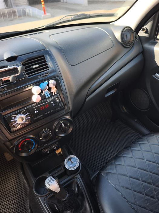 Продам Lada Kalina 2 хэтчбек