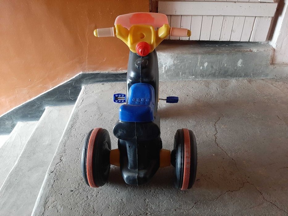 Детско колело мотор триколка