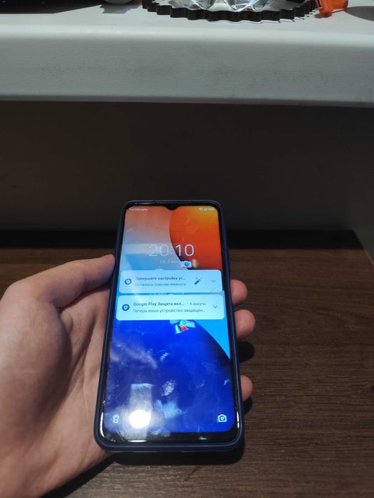 Tecno spark 9pro + чехол(потёртый)