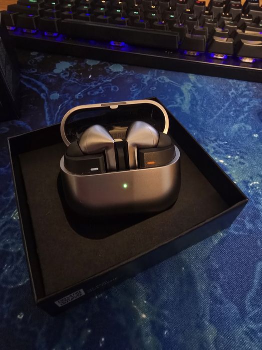 Samsung Galaxy Buds 3 Pro. Неразличими от нови . Оригинални