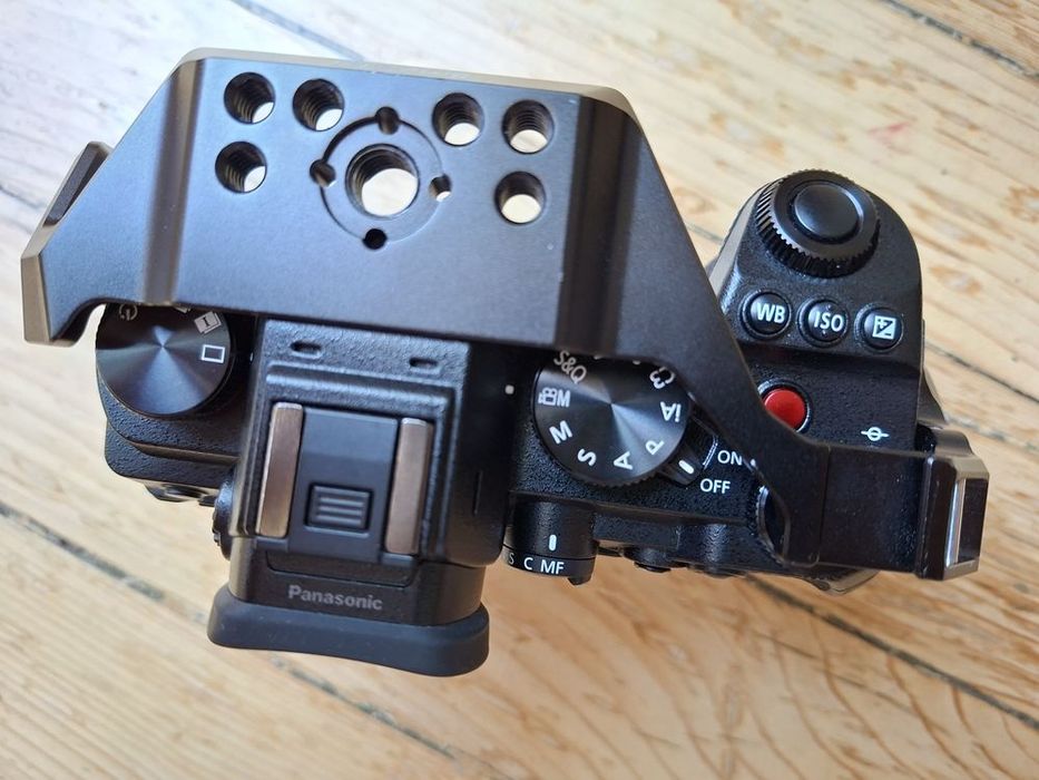 Фотоапарат Lumix S5+обектив 50 мм +cage Smallrig