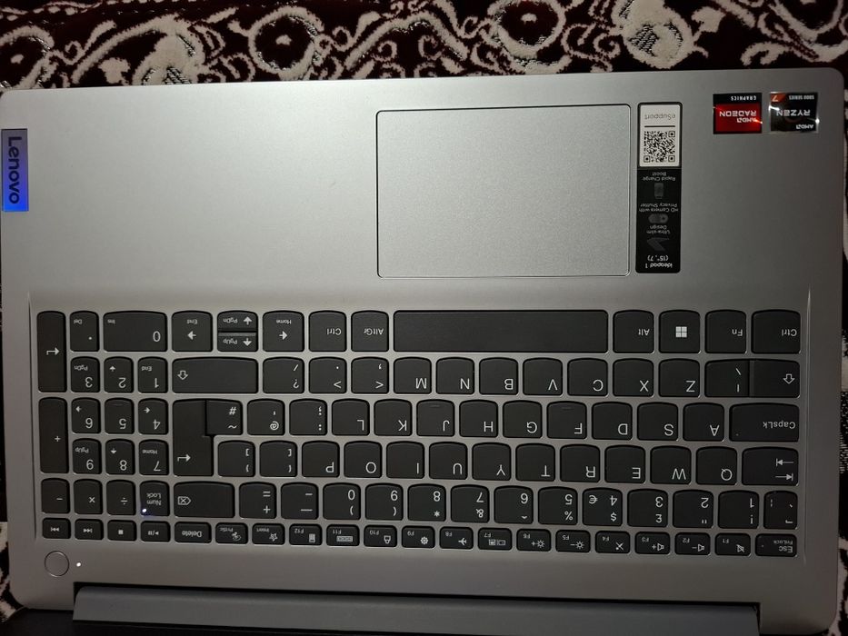Lenovo ideapad 1