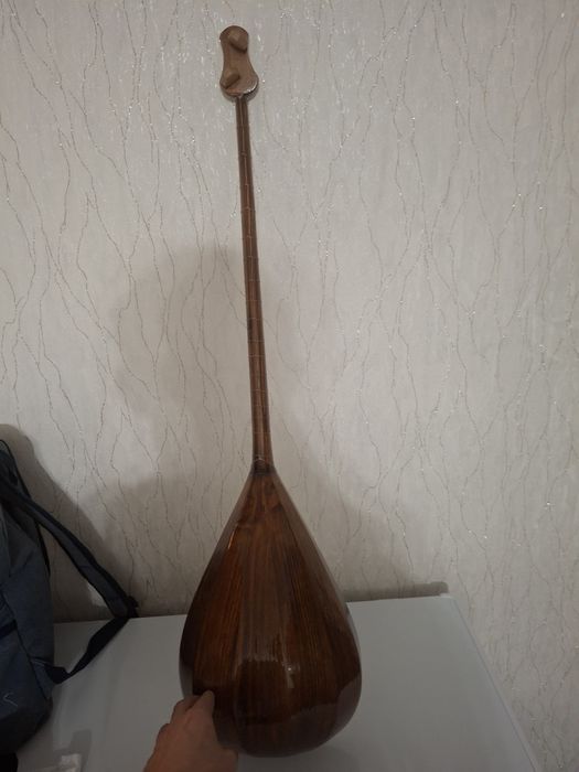 Домбыра сатылады