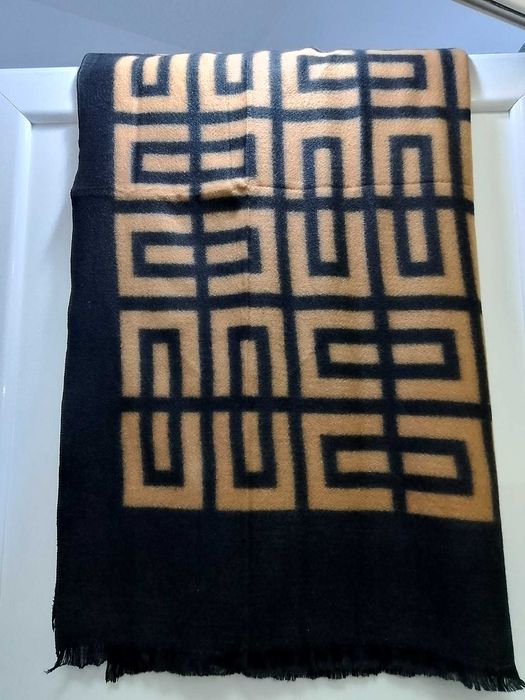 Дамски шалове кашмир