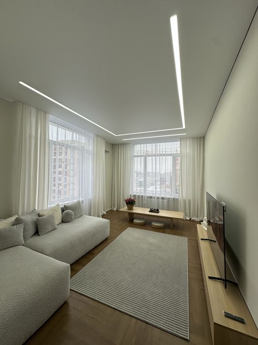 Стол гостевой в стиле джапанди