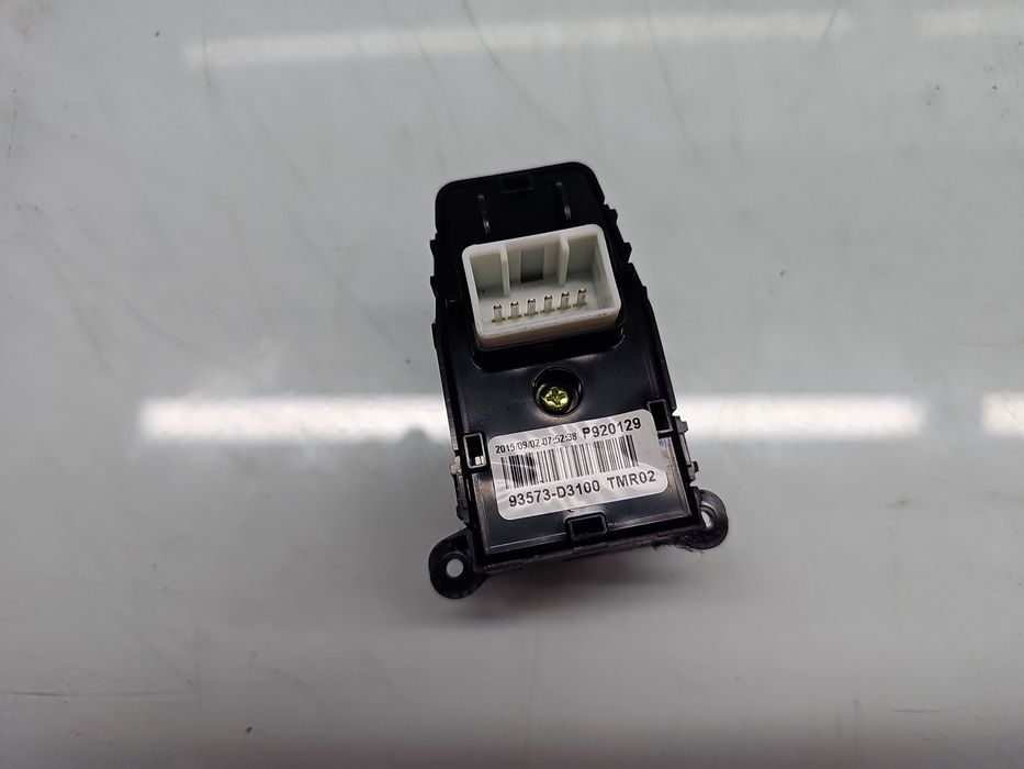 Buton reglaj oglinzi Hyundai Tucson (TL) [Fabr 2015-2020] 93573-D3100