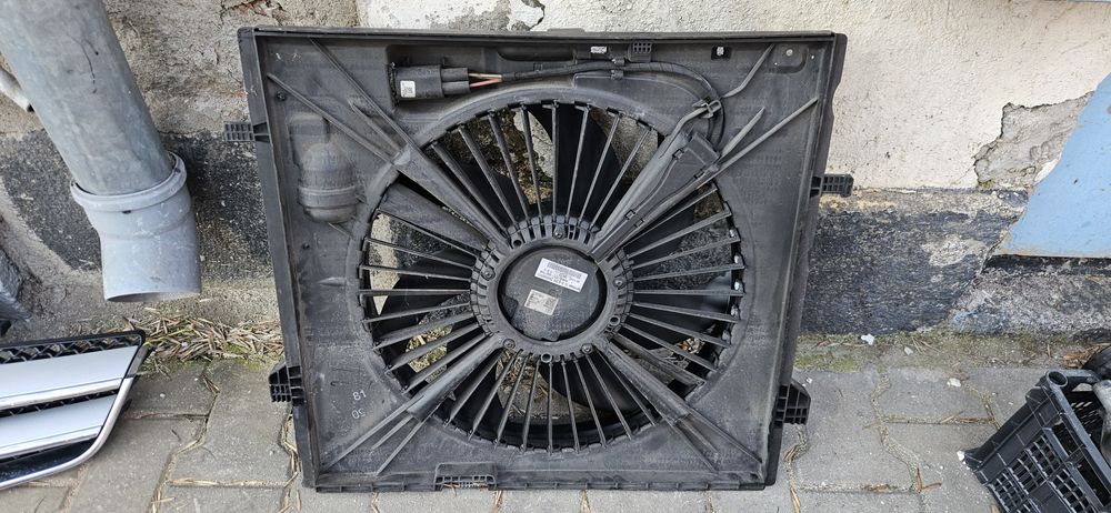 Перка за радиатор за Mercedes ML w166 /GLE W166/GL X166/GLS X166