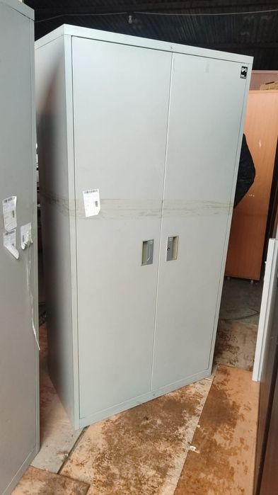 Металлические шкафы разные