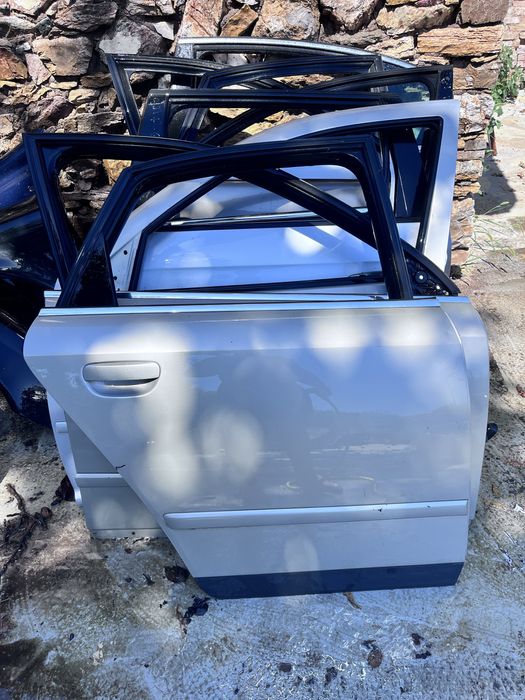 Задна дясна врата audi a4 b6 sedan