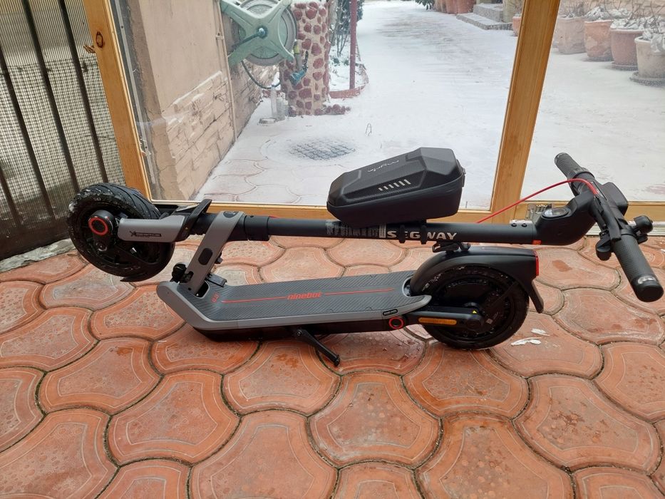 Trotineta electrica Segway Ninebot E3