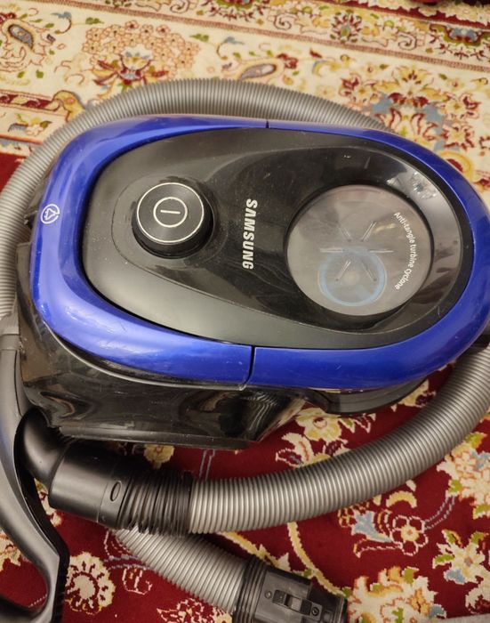 Продаётся пылесос очень в хорошем состоянии