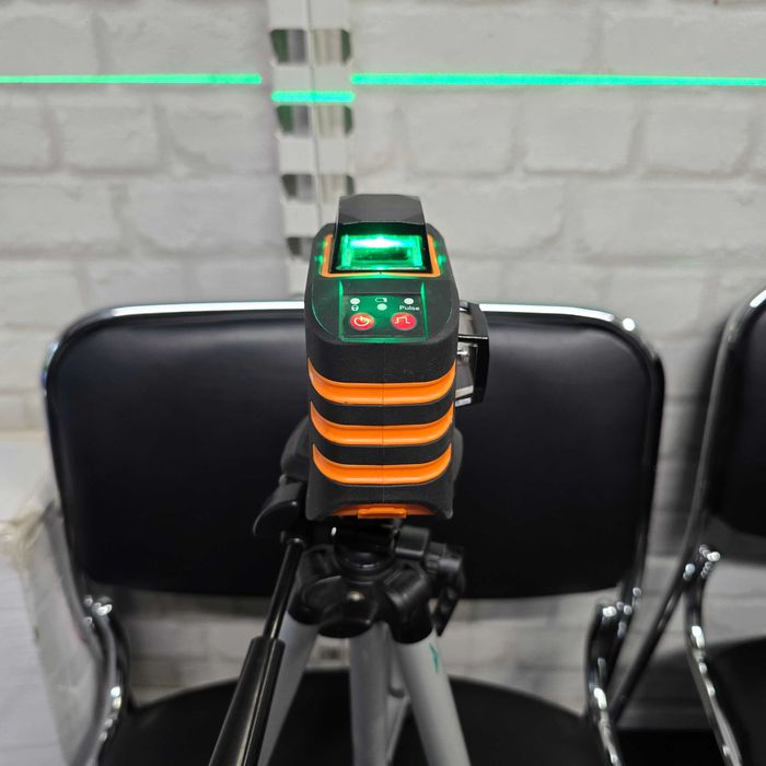 Лазерен нивелир NEO Tools 75-108 с телескопичен статив Einhell