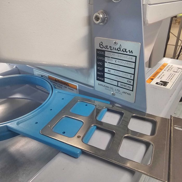 Vand masina de brodat industriala Barudan, 1 cap, 9 culori