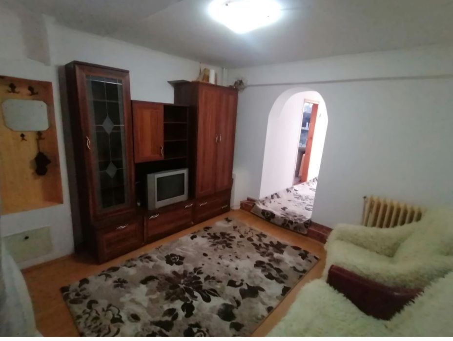 Inchiriez micro apartament