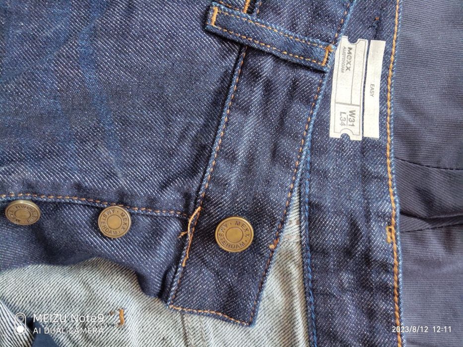 Новые Джинсы и брюки продам