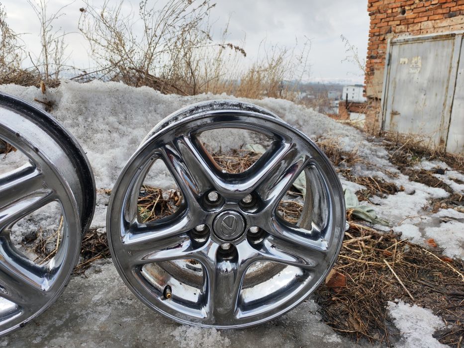 Продам литые диски на 16