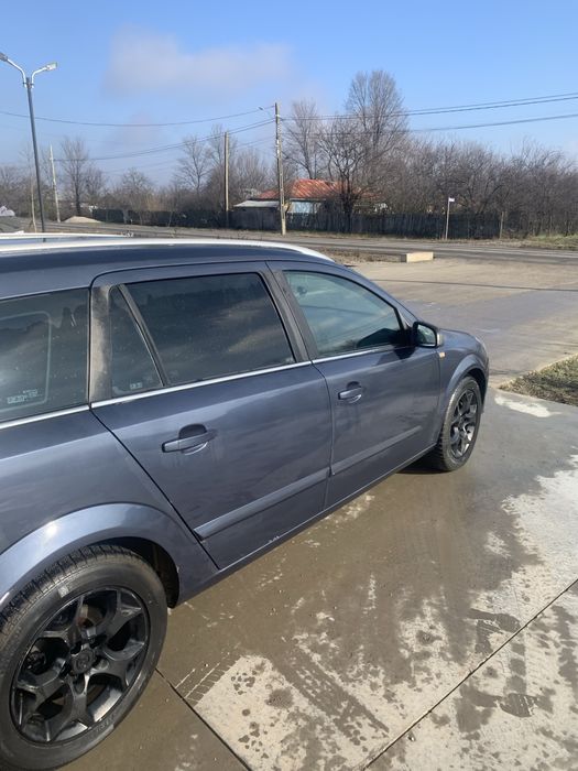 Vand opel astra h 1.6 benzina