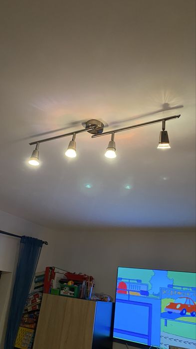 Aplica spot de tavan cu 4 capete (tip bară, orientabile