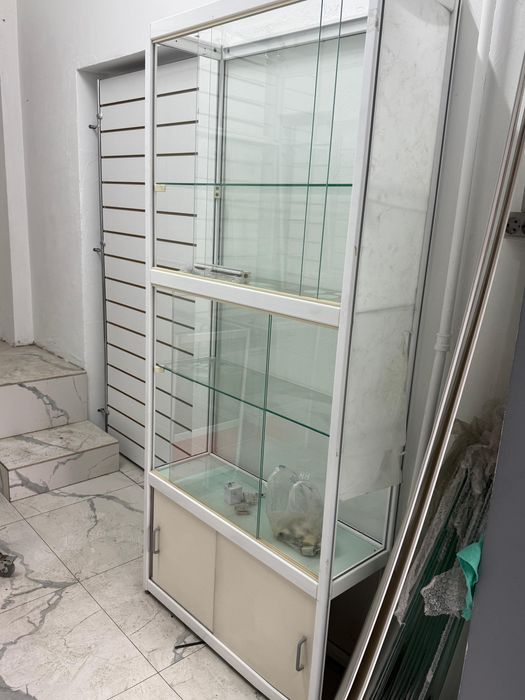 Продам торговые ветрины