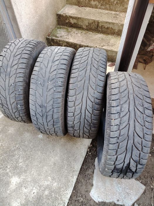 Зимни гуми Cooper 215/70/60