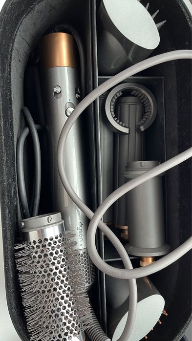 Стайлер Dyson