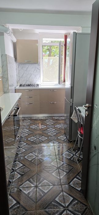 Imchiriez apartament 3 camere