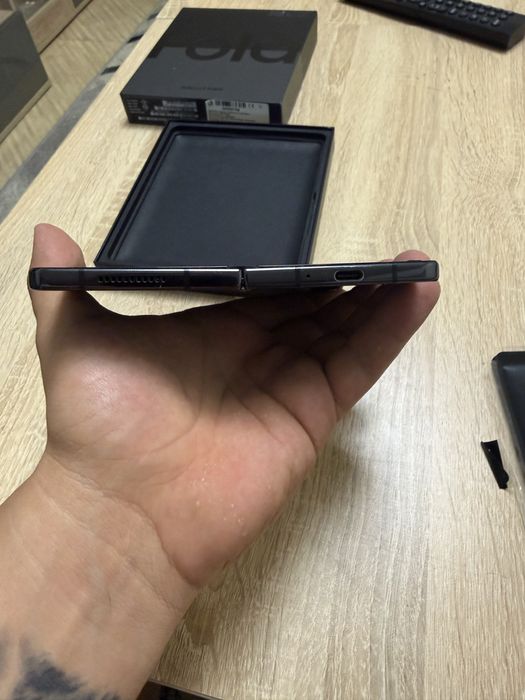 Samsung z fold 4