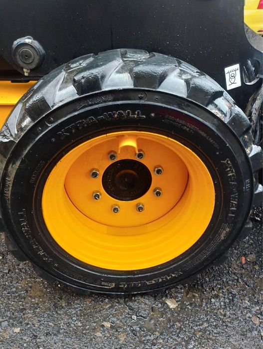 Гуми за Боб кат (мини челен товарач)