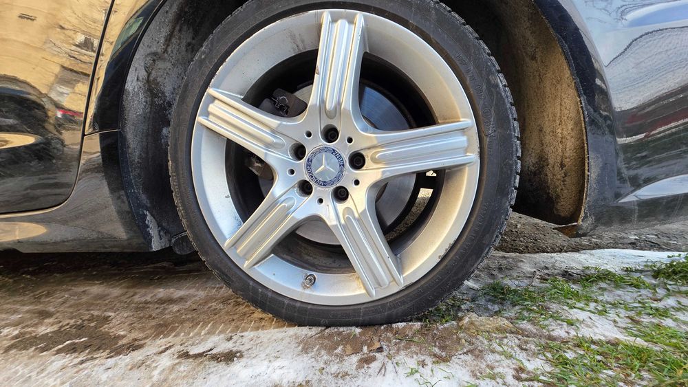 Jante Originale Mercedes 18" + Anvelope Iarnă (E-Class, C-Class)