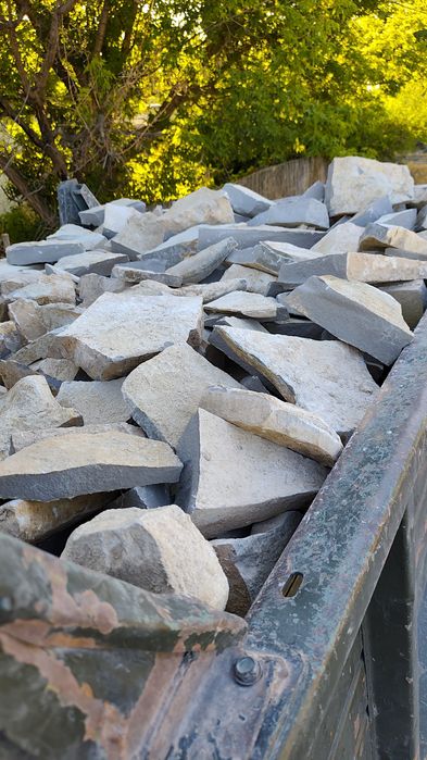 Тас сатылады камень