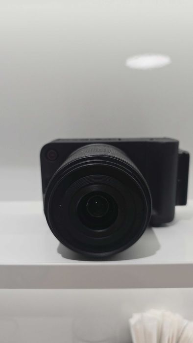 CANON EOS R50 v canon