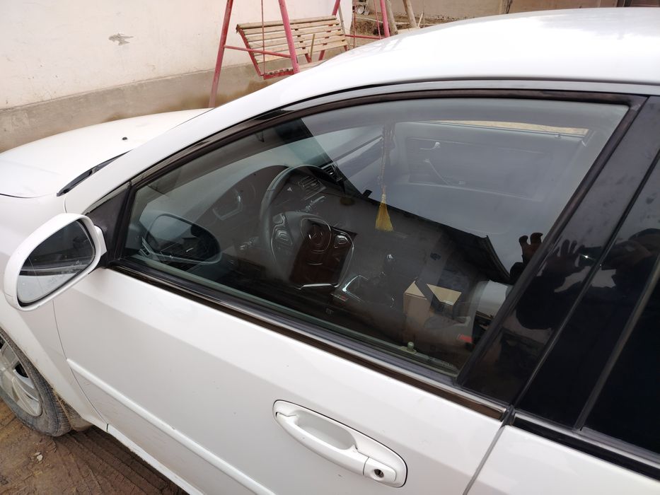 Шевралей Ласетти