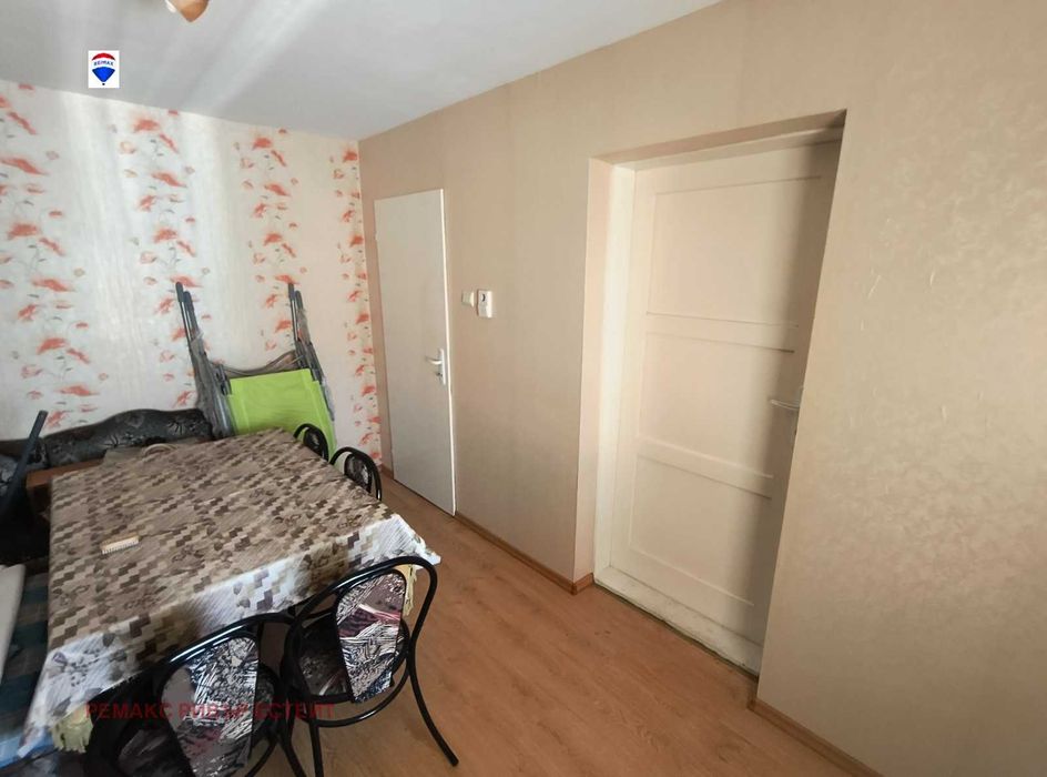 Продава се Къща в с. Тръстеник, Област Русе - 50 кв.м за 900 €/кв.м - Снимка #8