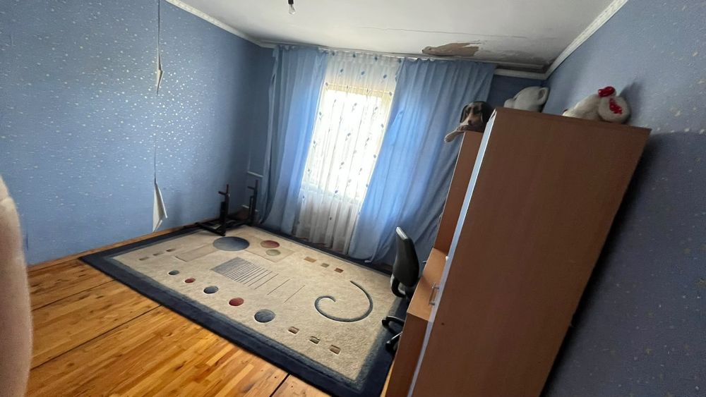 Жер үй сатылады.