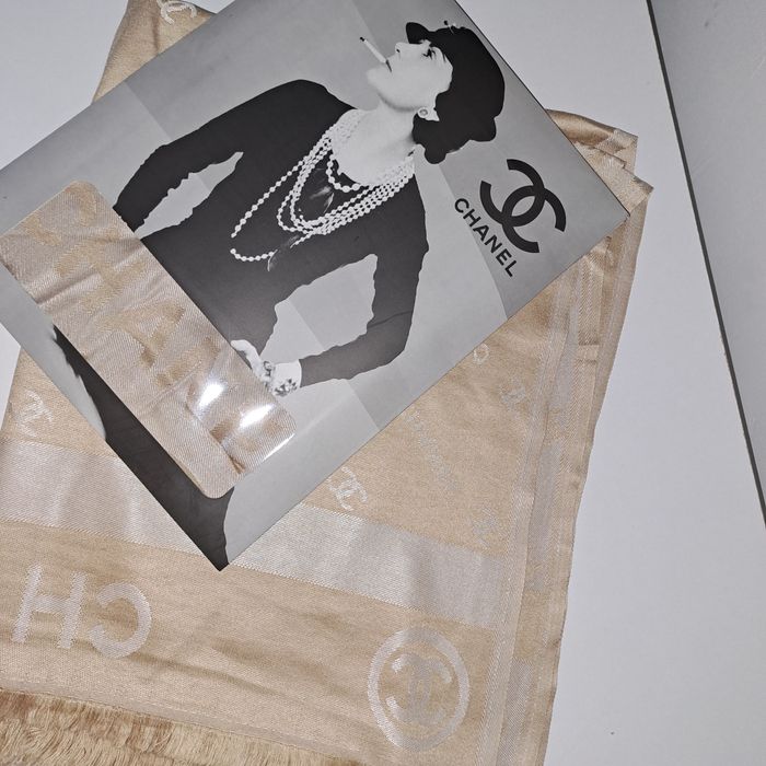 Продам новые палантины