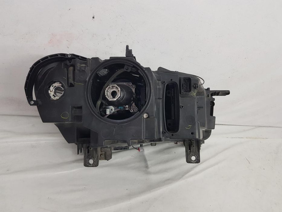 Far stanga BMW X5 F15 X6 F16 Xenon dupa 2014
