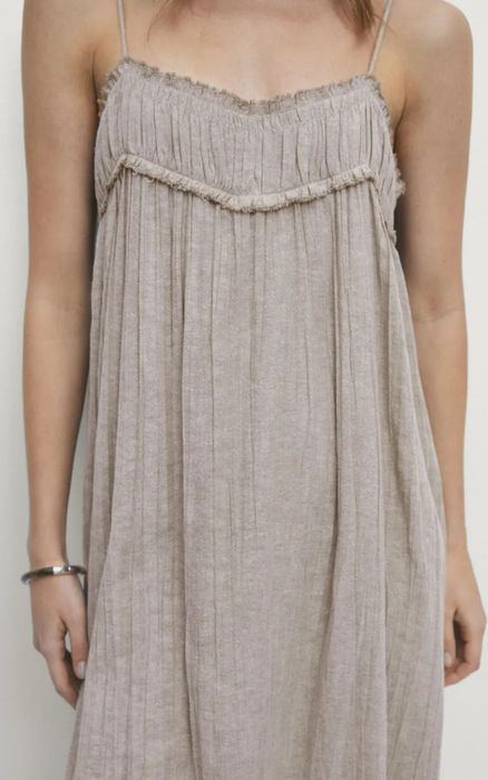 Рокля на марката Massimo Dutti