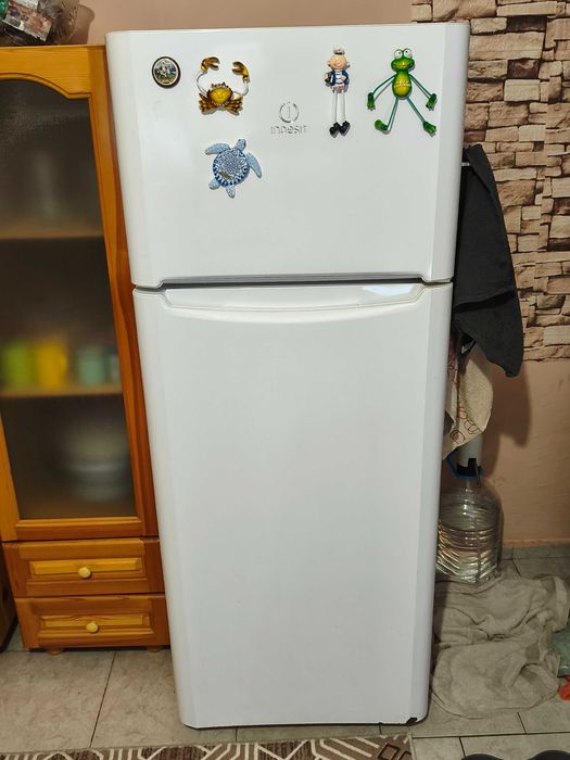 Хладилник indesit