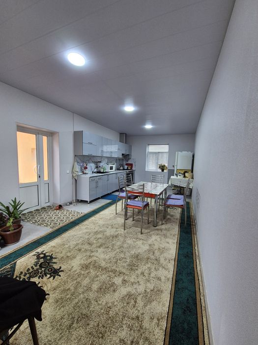 Қибрай марказида  Янгиобад маҳалла,  Якка чўп кўсаси 9 тупикда ховли