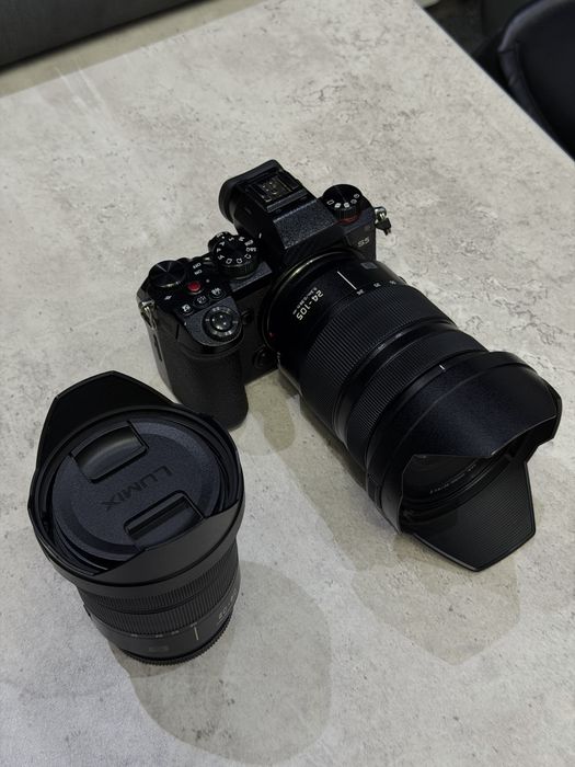 Lumix S5 complekt sotiladi