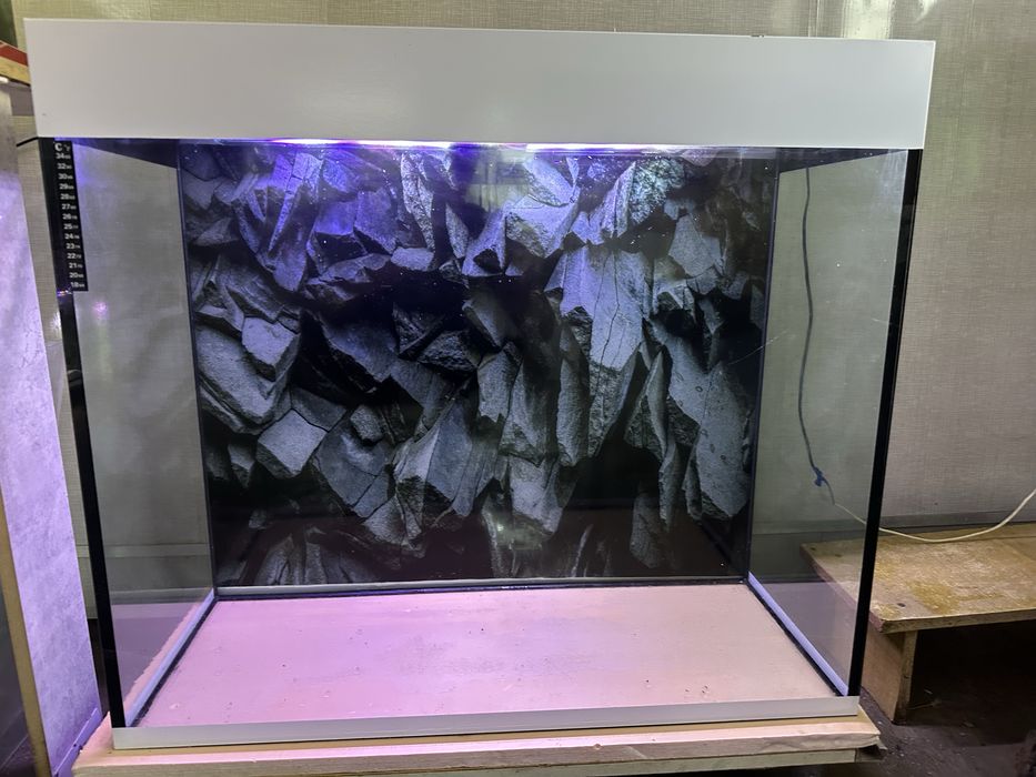 Akvarium Sotiladi 180 litr Ideal